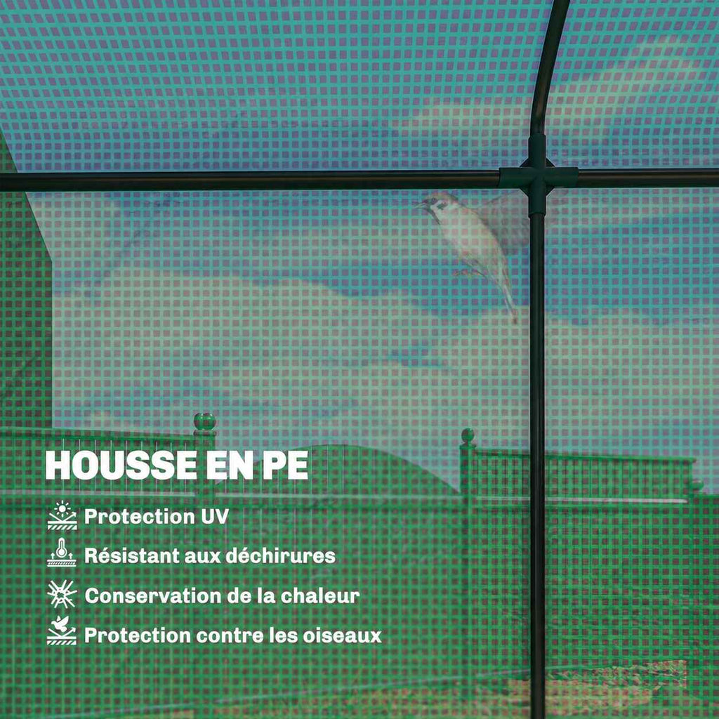 Détail intérieur de la housse verte quadrillée et de l’armature de la serre