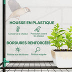 Détail de la housse transparente et d’une étagère de la serre de balcon