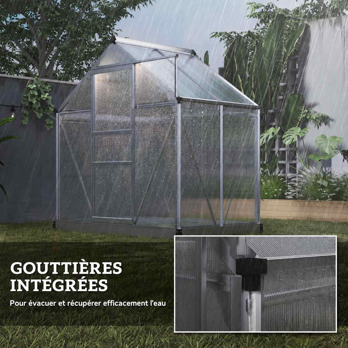 Serre argentée sous la pluie avec détail d’une gouttière