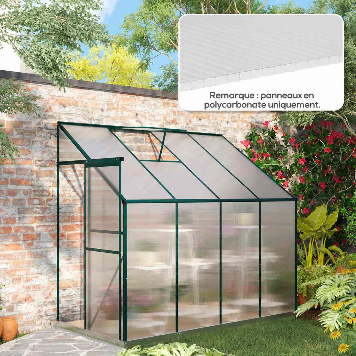 Exemple de panneaux en polycarbonate montés sur une serre