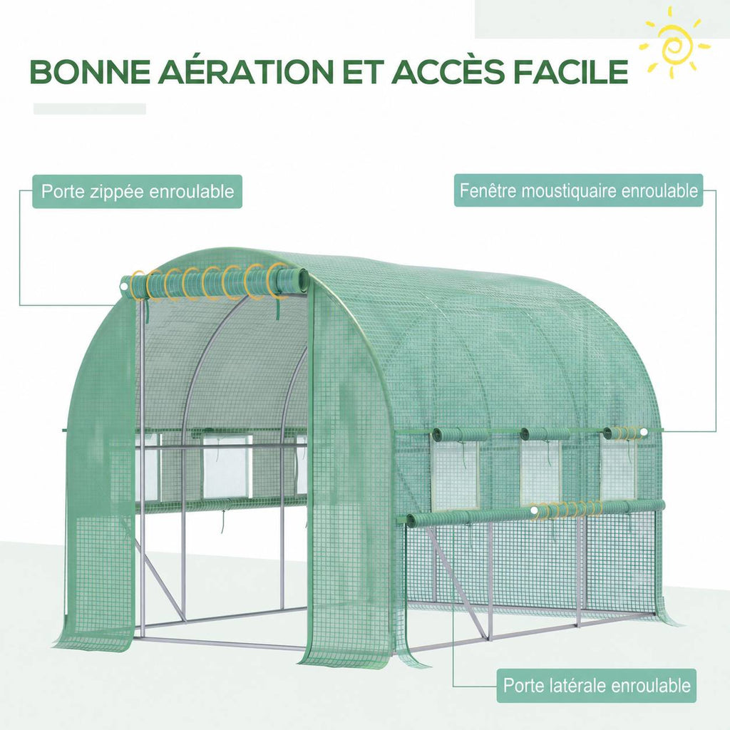 Serre verte avec détails des ouvertures et fenêtres