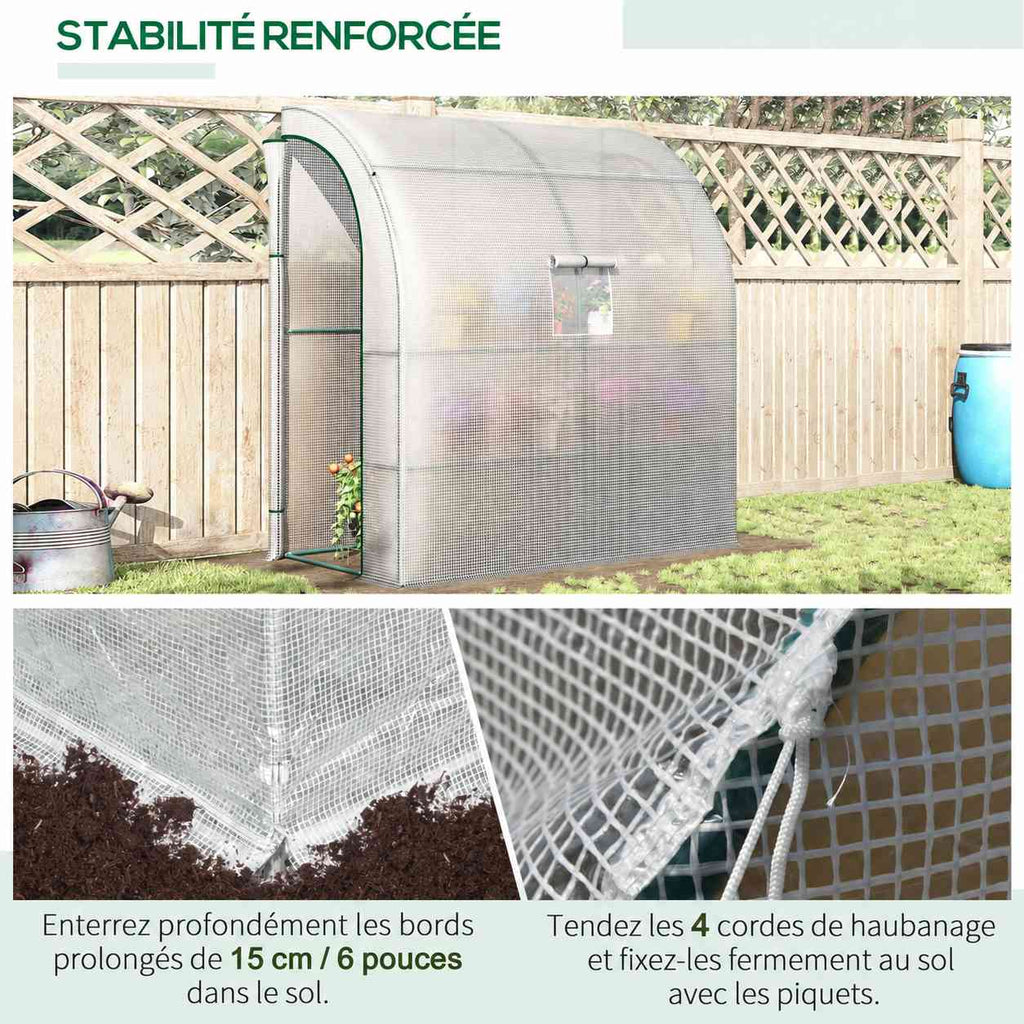 Serre blanche avec détails du bord de housse et des cordes