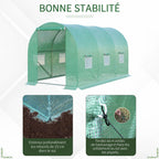 Serre tunnel verte et détails du bord de bâche et des cordes d’ancrage