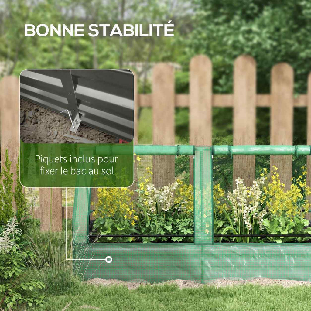 Détail d’un piquet d’ancrage du bac potager métallique