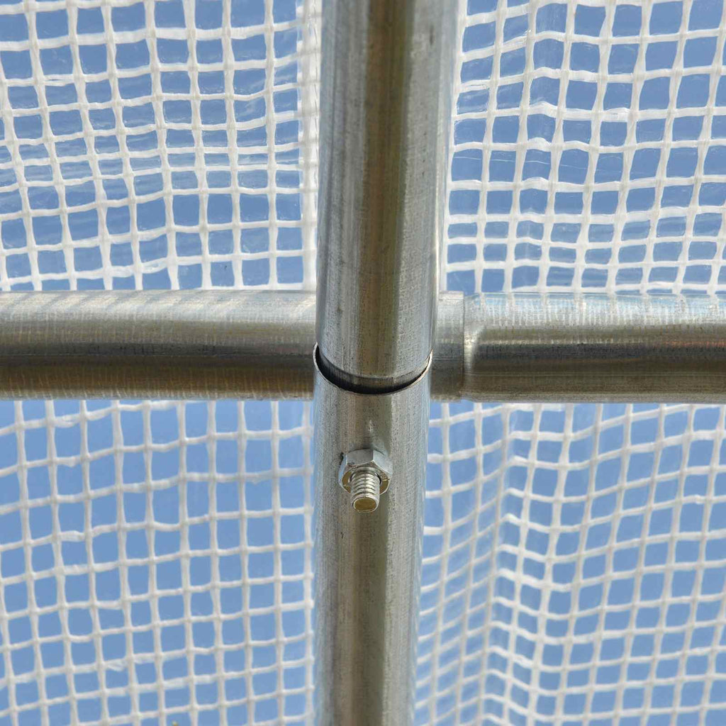 Gros plan d’un raccord vissé de l’armature métallique