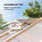 Détail de la lucarne de toit ouverte de la serre en bois