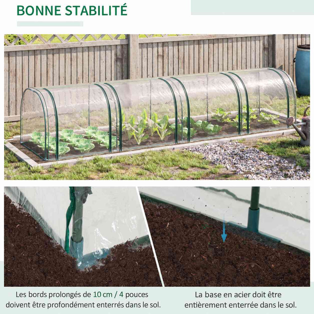 Mini serre tunnel dans le jardin avec détails de la housse et de l’armature à enterrer